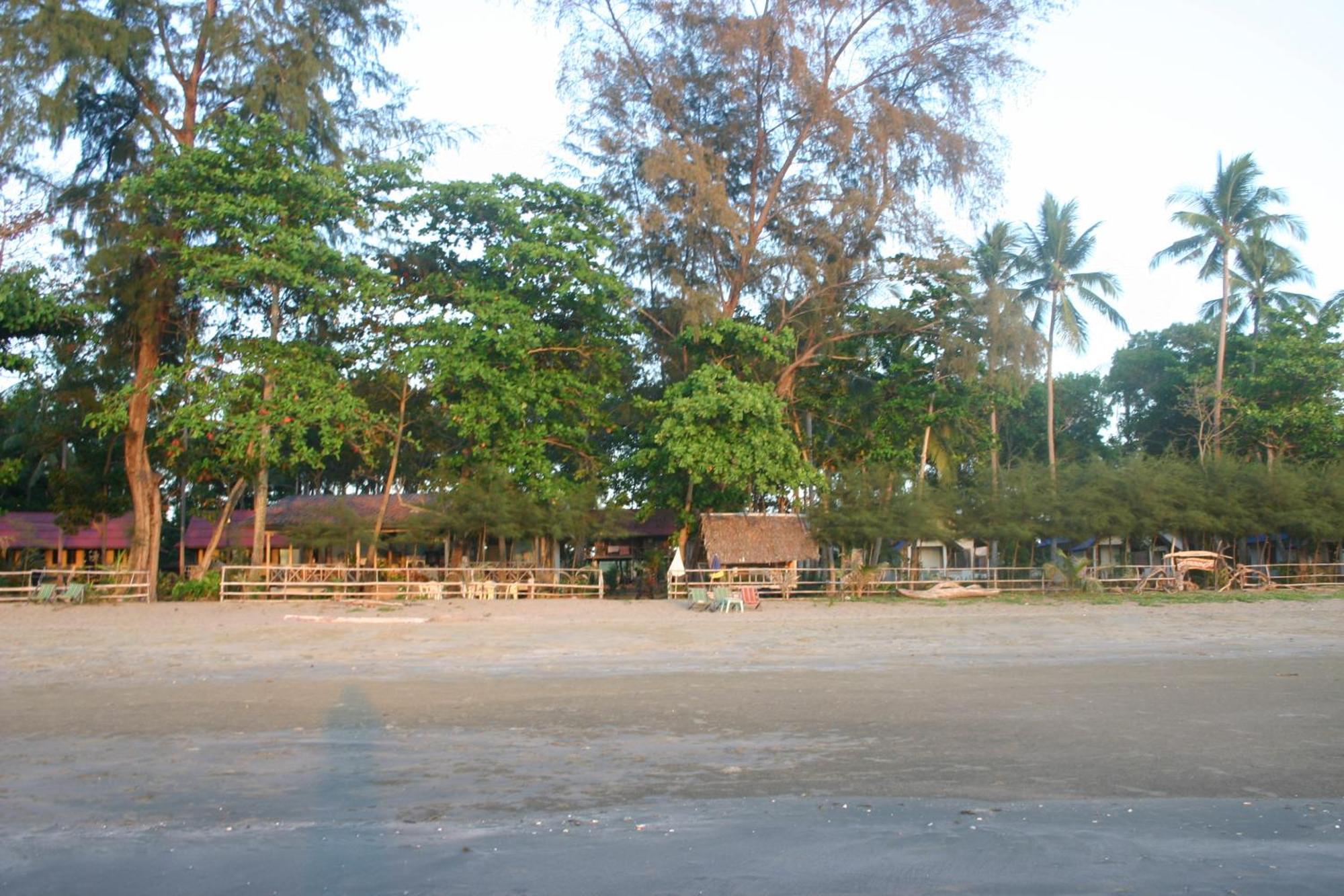 Sukorn Andaman Beach Resort Ko Sukon Exteriér fotografie