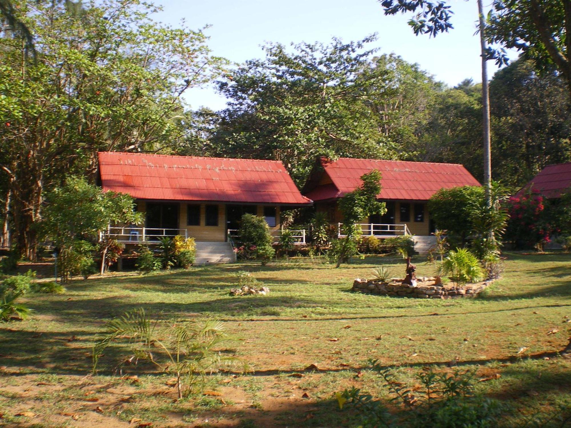 Sukorn Andaman Beach Resort Ko Sukon Exteriér fotografie